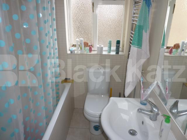 			NEW INSTRUCTION!, 1 Bedroom, 1 bath, 1 reception Flat			 Ashmore Road, QUEENS PARK